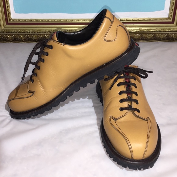 Prada Men’s Leather Shoes - Picture 4 of 8